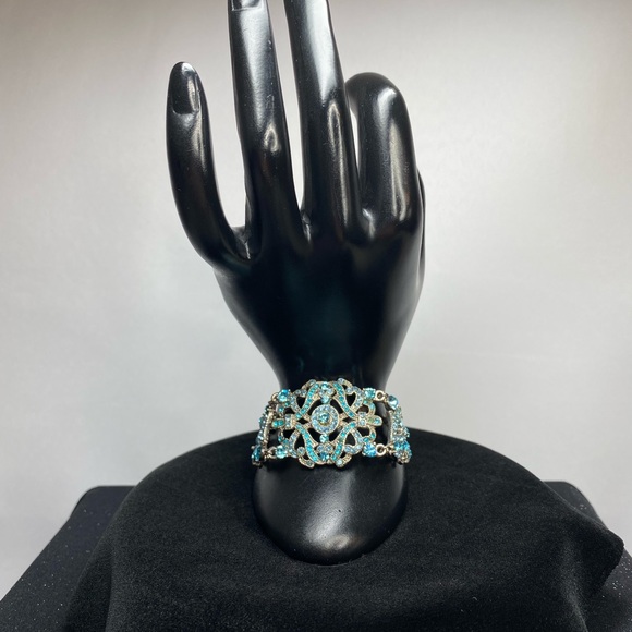 VLMC Vintage Victorian Style Bracelet / Aquamarine Colored / Blue / Adjustable - Picture 3 of 13